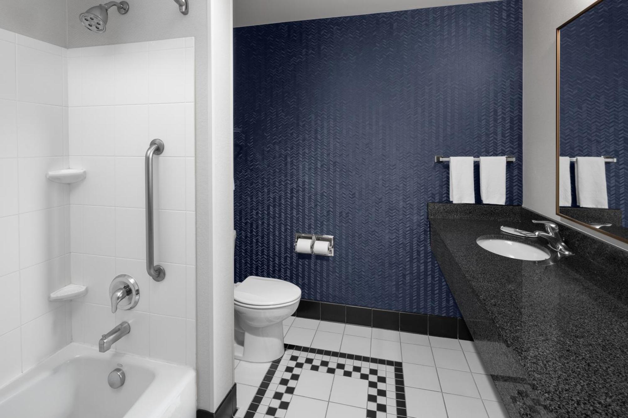 Fairfield Inn & Suites ריצ'פילד מראה חיצוני תמונה