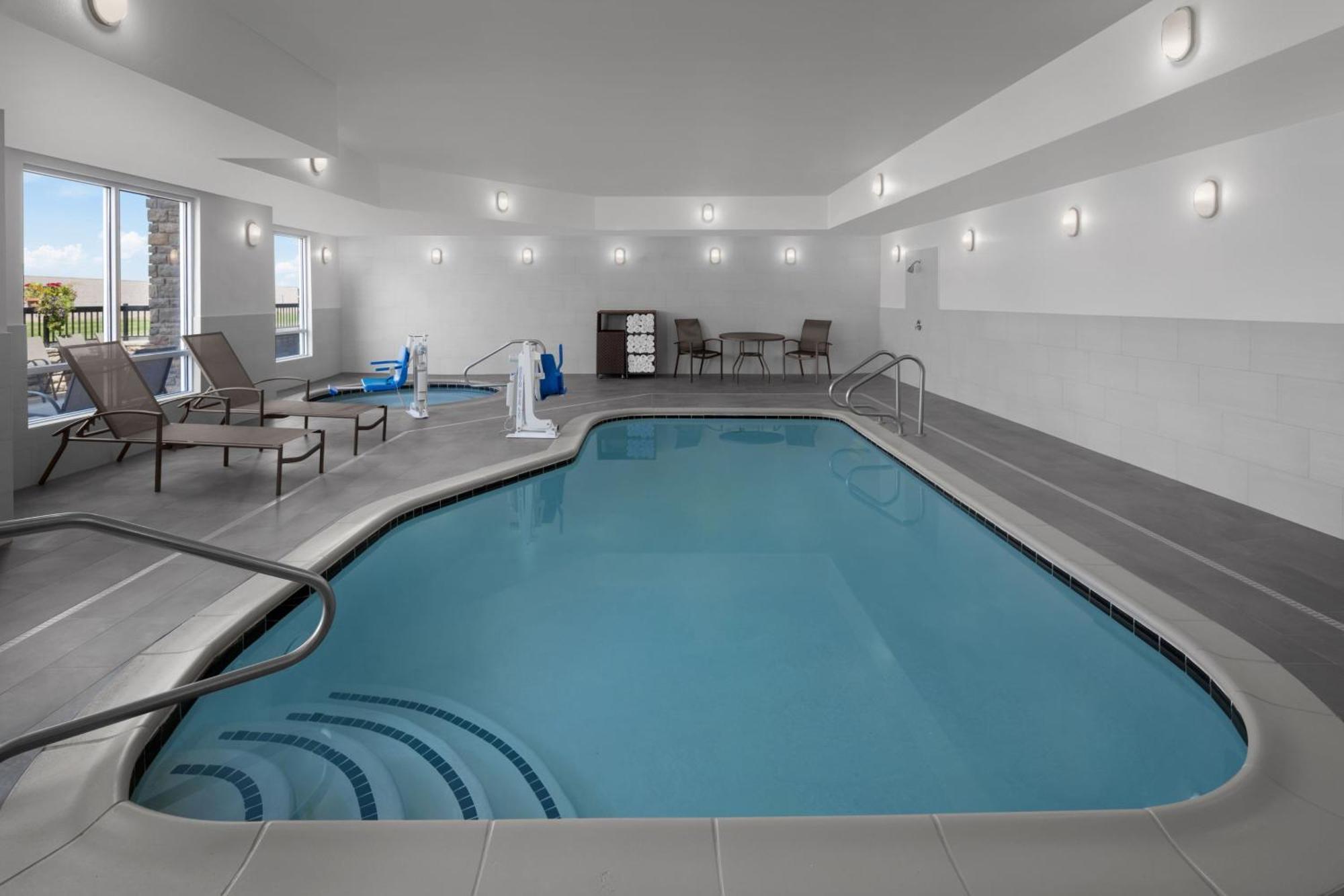 Fairfield Inn & Suites ריצ'פילד מראה חיצוני תמונה