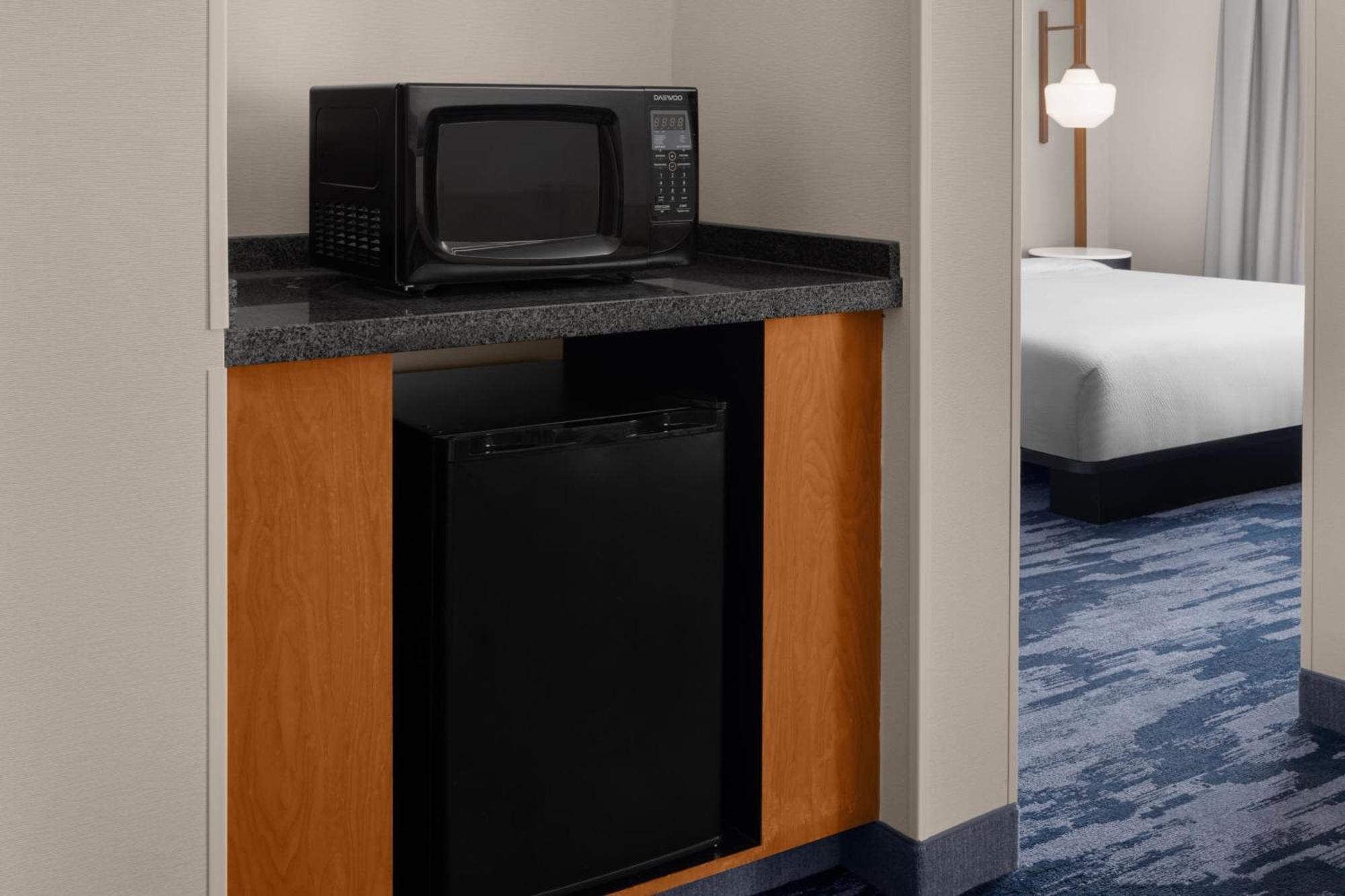 Fairfield Inn & Suites ריצ'פילד מראה חיצוני תמונה