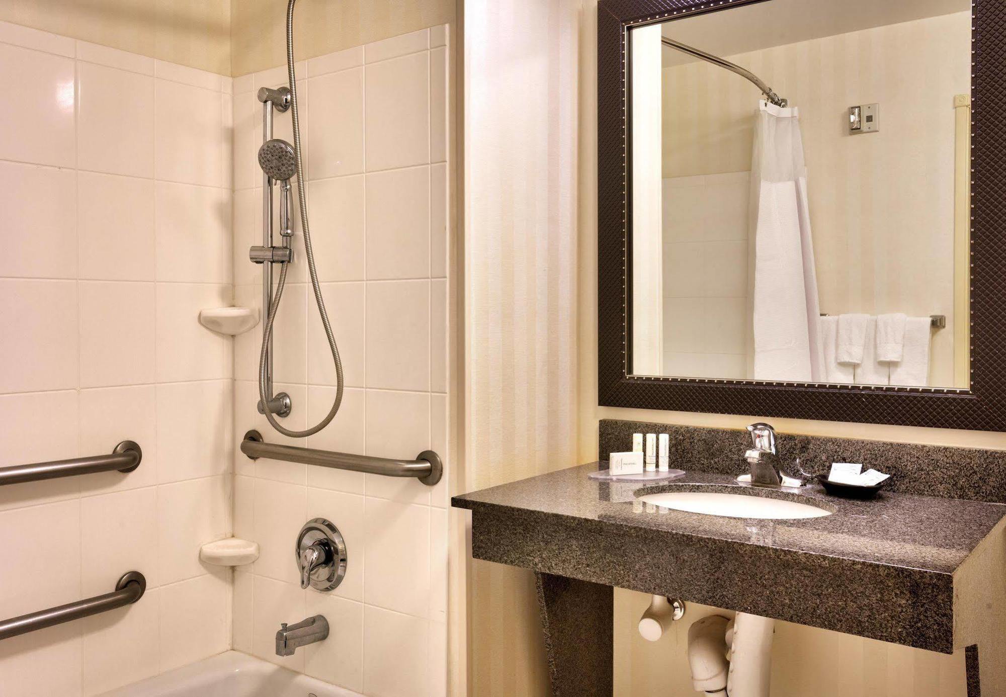 Fairfield Inn & Suites ריצ'פילד מראה חיצוני תמונה